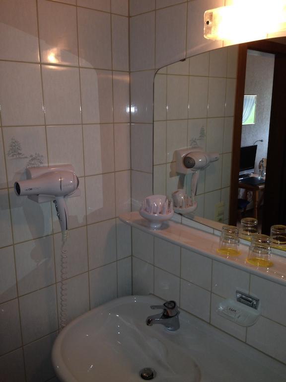 Hotel Restaurant Sonnenhang Виден Номер фото